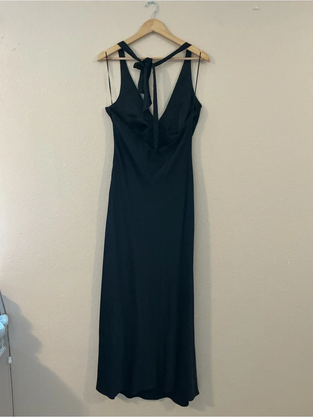 Abercrombie & Fitch Black V-Neck Halter Tie Maxi Dress